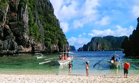 guests can take boat trips from Greenviews resort guests can take boat trips from Greenviews resort